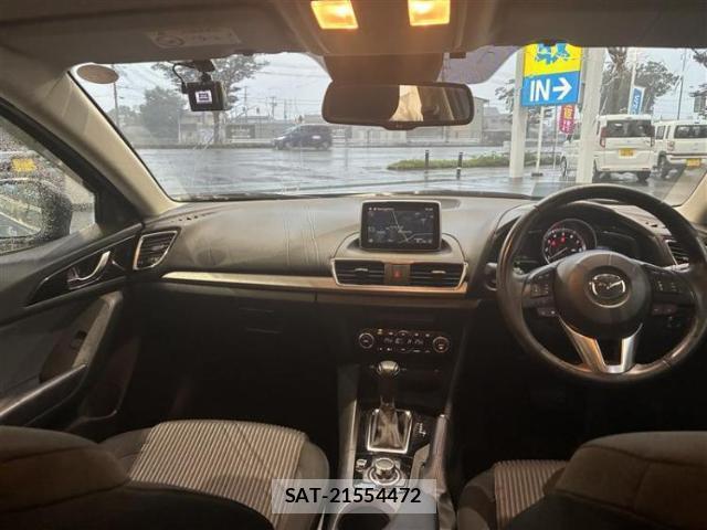 Mazda AXELA SPORT 2015-08 8754490-8