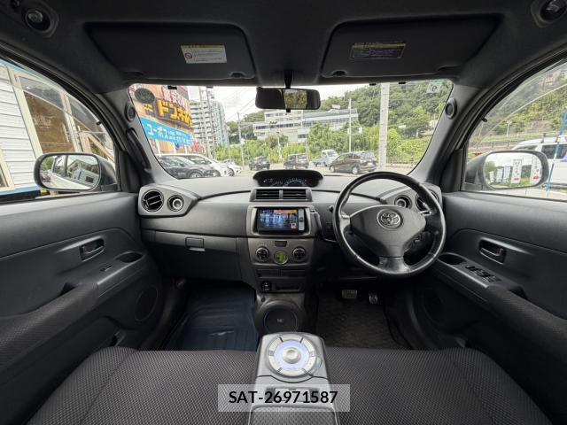 Toyota BB 2011-08 8753366-10