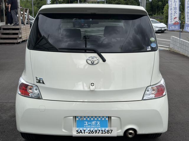 Toyota BB 2011-08 8753366-4