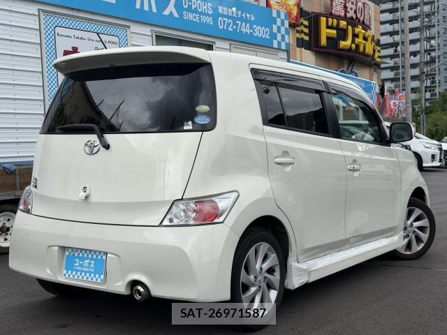 Toyota BB 2011-08 8753366-6