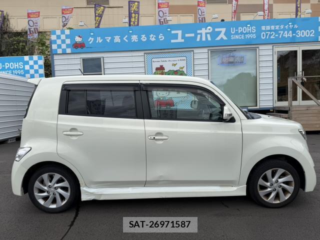 Toyota BB 2011-08 8753366-8