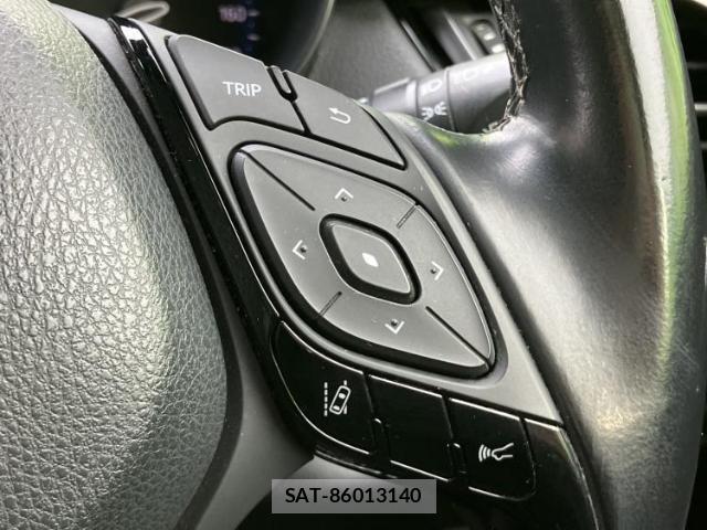 Toyota C-HR 2017-08 8752218-16