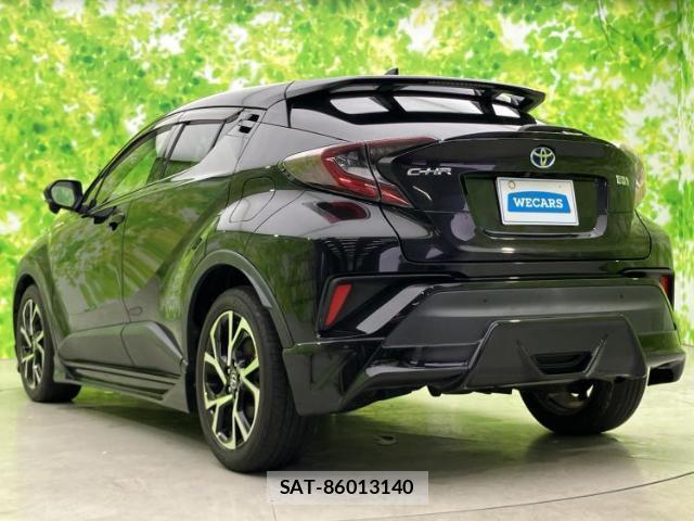Toyota C-HR 2017-08 8752218-2
