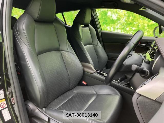 Toyota C-HR 2017-08 8752218-4
