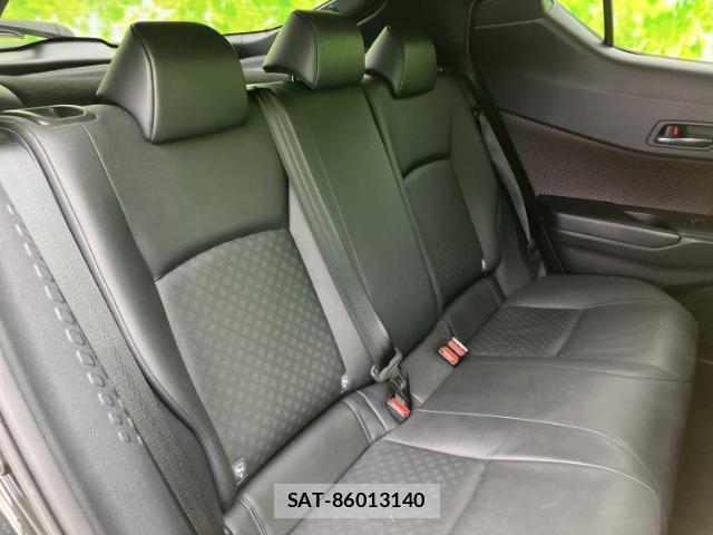 Toyota C-HR 2017-08 8752218-7