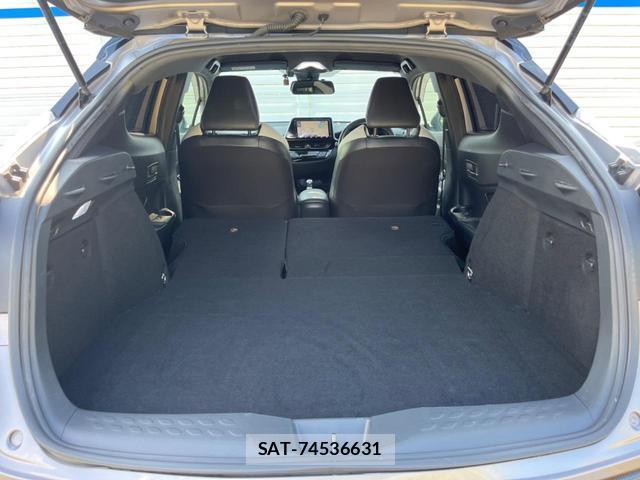 Toyota C-HR 2019-03 8752361-10