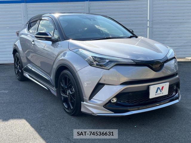 Toyota C-HR 2019-03 8752361-16