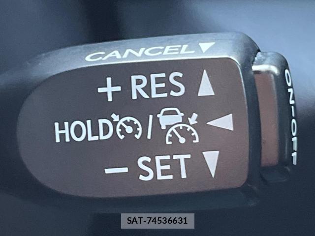 Toyota C-HR 2019-03 8752361-5