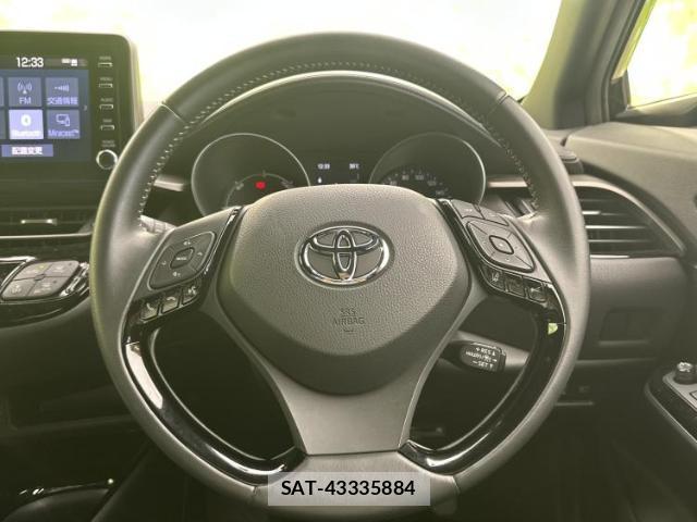 Toyota C-HR 2022-12 8754351-12