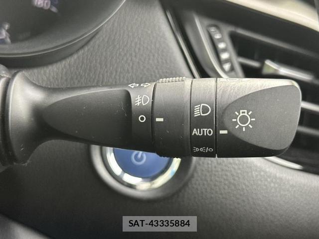 Toyota C-HR 2022-12 8754351-13