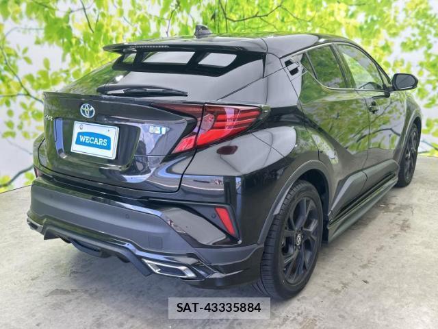 Toyota C-HR 2022-12 8754351-2
