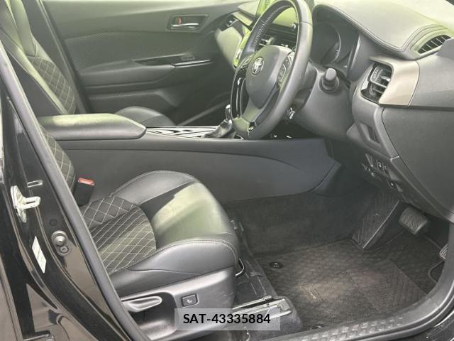 Toyota C-HR 2022-12 8754351-3