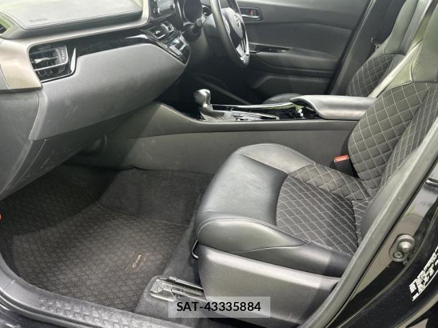 Toyota C-HR 2022-12 8754351-5