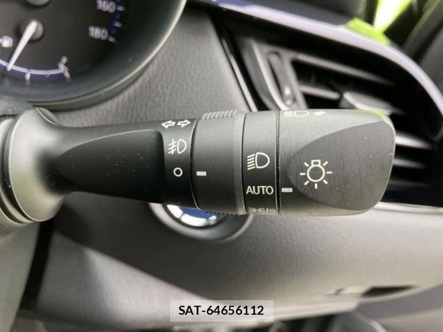 Toyota C-HR 2022-03 8754359-15