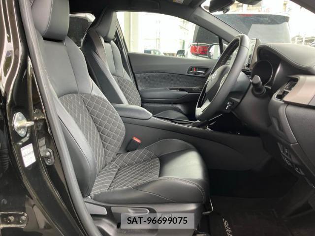 Toyota C-HR 2023-01 8754365-4