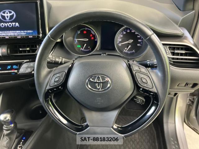 Toyota C-HR 2017-10 8754408-14
