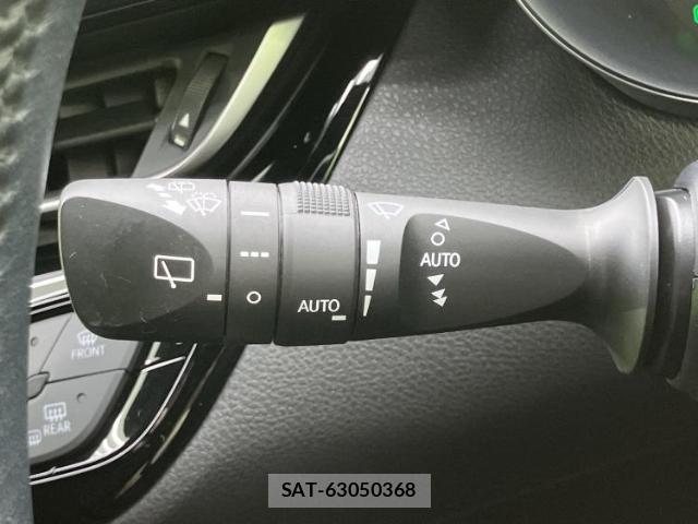 Toyota C-HR 2020-10 8754496-15