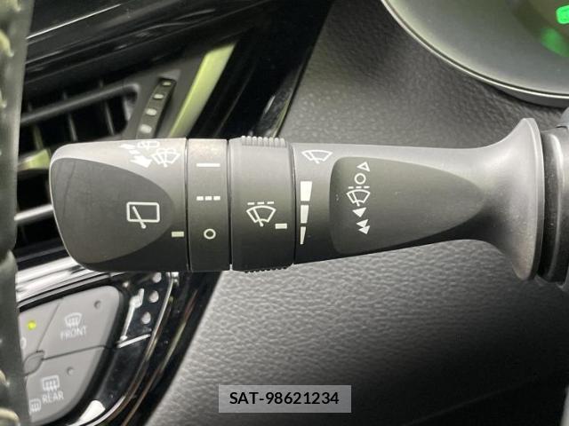 Toyota C-HR 2021-06 8754680-14