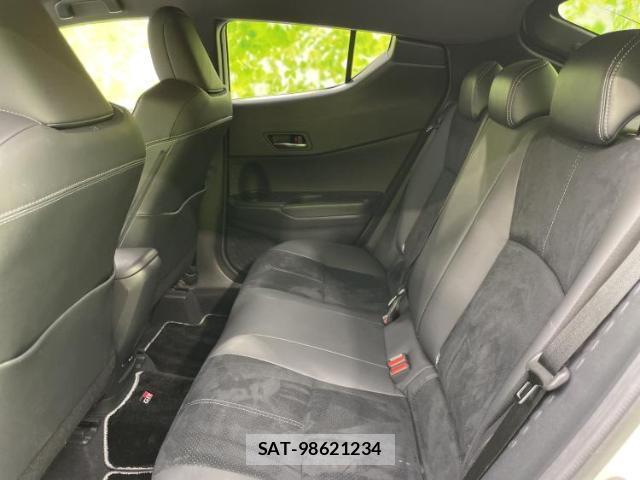 Toyota C-HR 2021-06 8754680-7