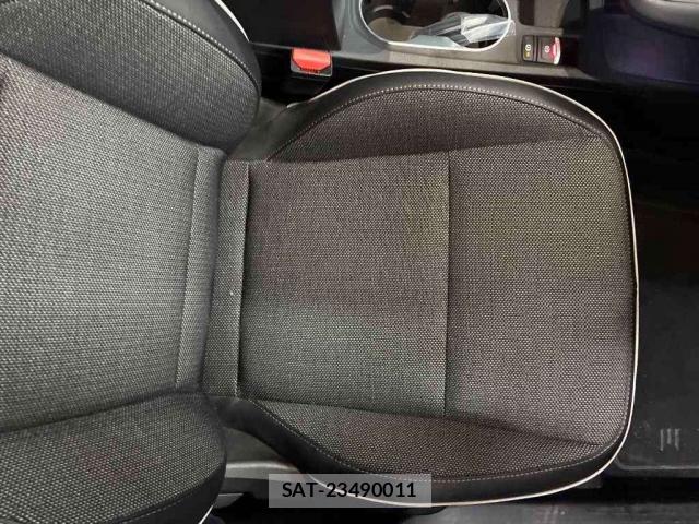 Renault CAPTUR 2022-12 8753876-6