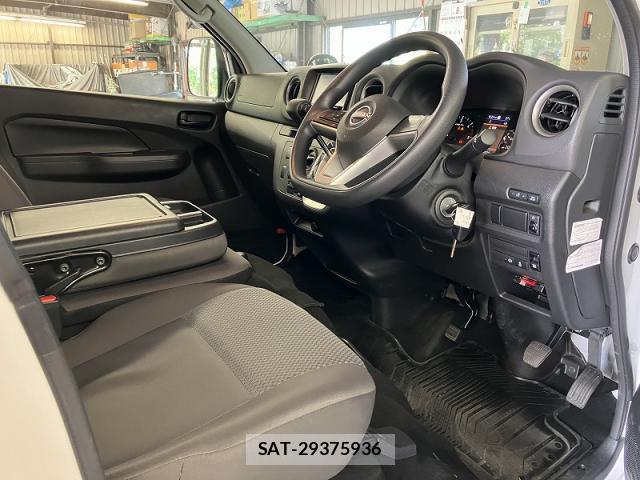 Nissan Caravan 2024-01 8728083-4
