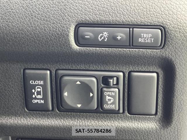 Nissan Caravan 2026-01 8754704-13