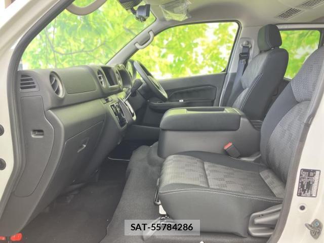 Nissan Caravan 2026-01 8754704-5