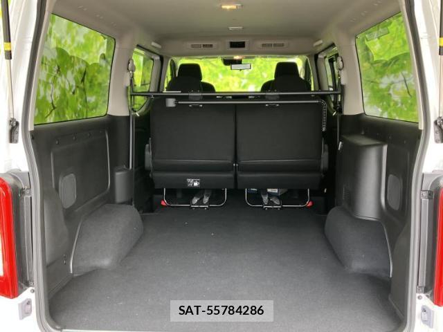 Nissan Caravan 2026-01 8754704-7