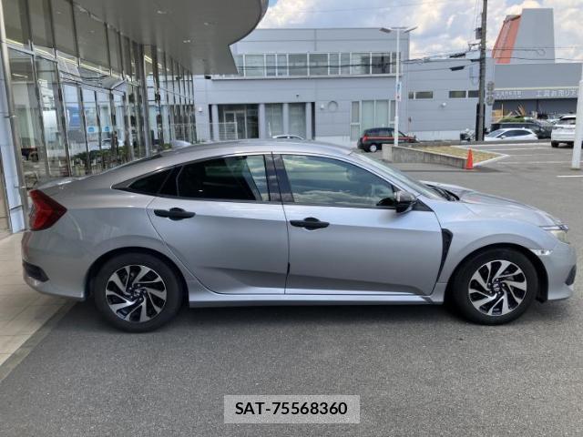 Honda CIVIC 2018-04 8754655-1