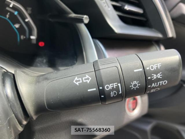 Honda CIVIC 2018-04 8754655-14