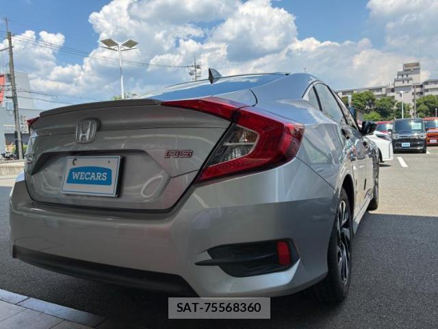 Honda CIVIC 2018-04 8754655-2