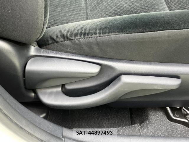 Toyota COROLLA AXIO 2017-10 8752220-5