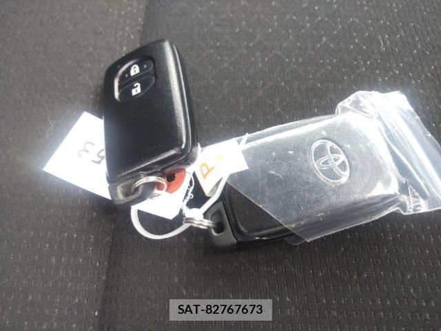 Toyota COROLLA AXIO 2023-08 8752608-14