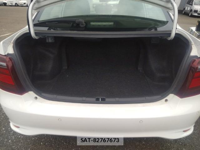 Toyota COROLLA AXIO 2023-08 8752608-7