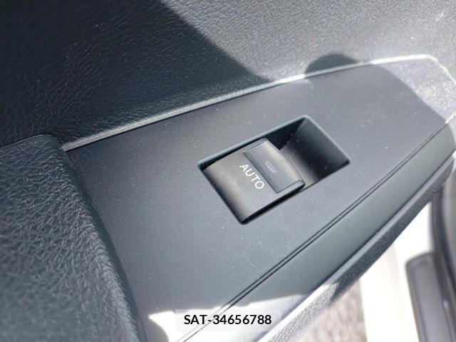 Toyota COROLLA AXIO 2021-08 8752662-12