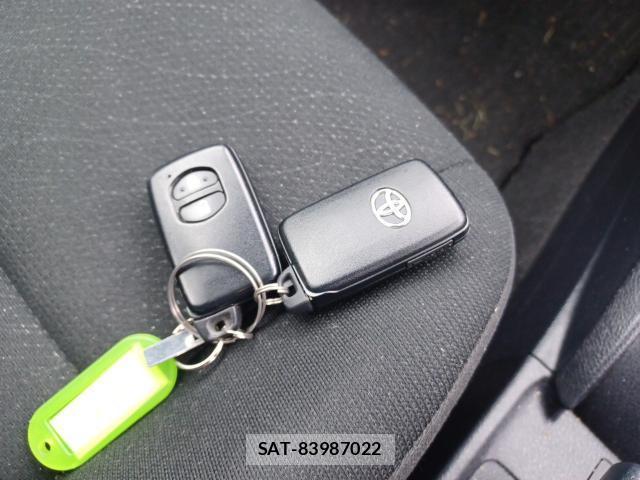 Toyota COROLLA AXIO 2021-09 8754330-14
