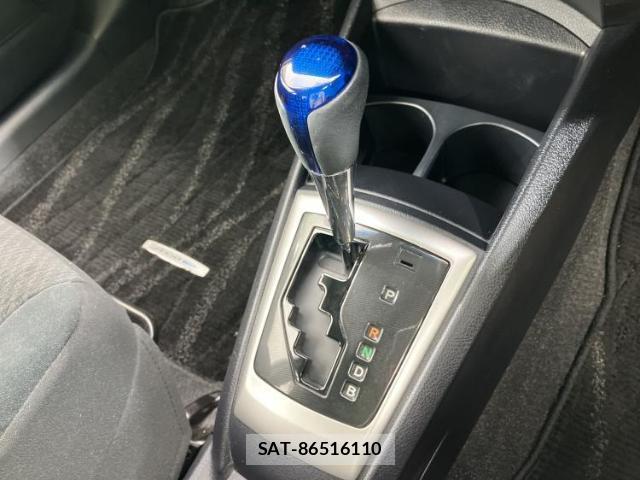 Toyota COROLLA AXIO 2013-08 8754532-16