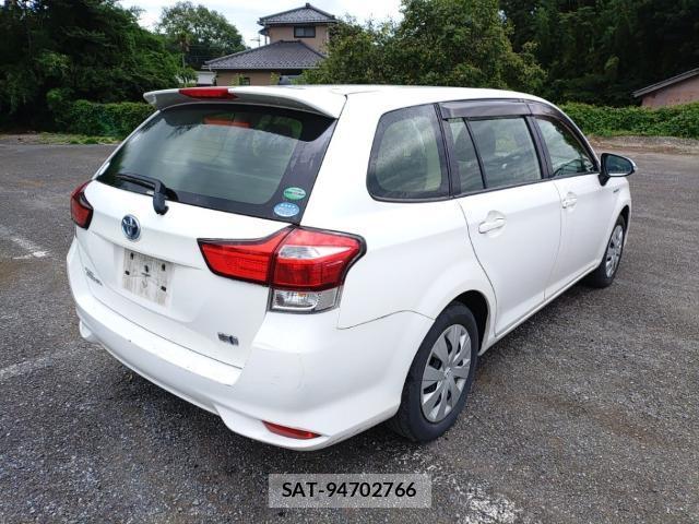 Toyota COROLLA FIELDER 2015-08 8752660-4