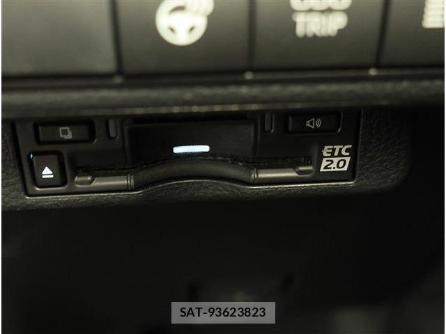 Toyota COROLLA TOURING 2024-06 8752382-4