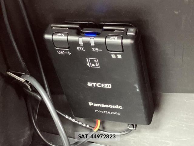 Toyota COROLLA TOURING 2020-09 8752459-16