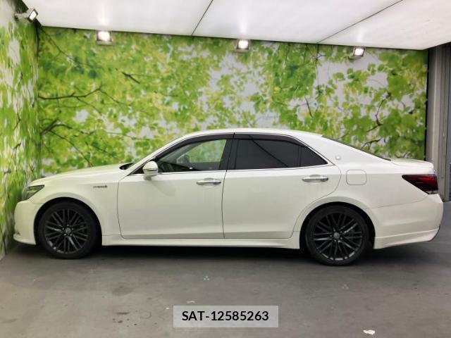 Toyota CROWN HYBRID 2015-09 8753072-1