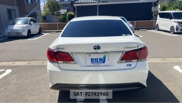 Toyota CROWN HYBRID 2013-02 8753571-1
