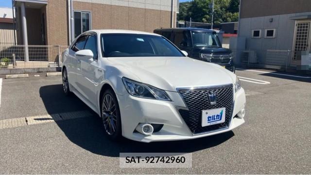 Toyota CROWN HYBRID 2013-02 8753571-11