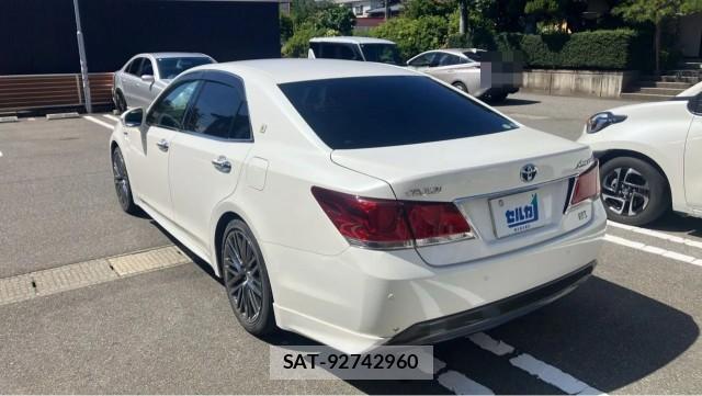 Toyota CROWN HYBRID 2013-02 8753571-13