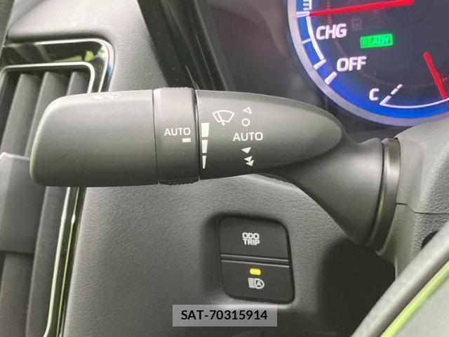 Toyota CROWN HYBRID 2020-07 8754536-15