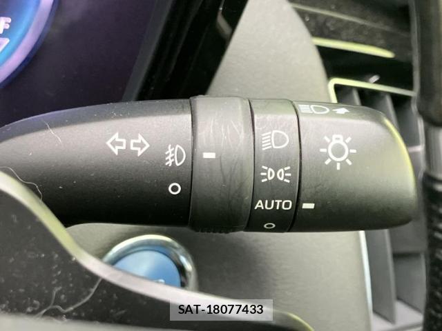 Toyota CROWN HYBRID 2019-03 8754697-14