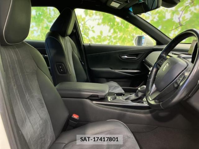 Toyota CROWN HYBRID 2019-09 8754726-3