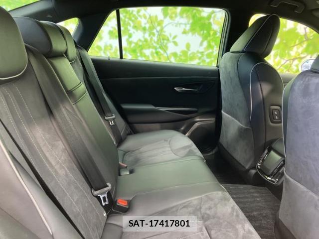 Toyota CROWN HYBRID 2019-09 8754726-4