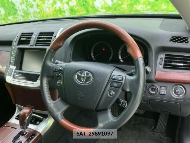 Toyota CROWN MAJESTA 2013-06 8754497-13