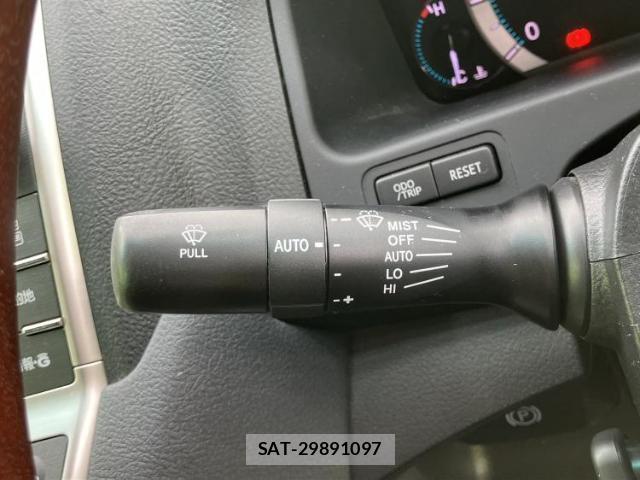 Toyota CROWN MAJESTA 2013-06 8754497-15